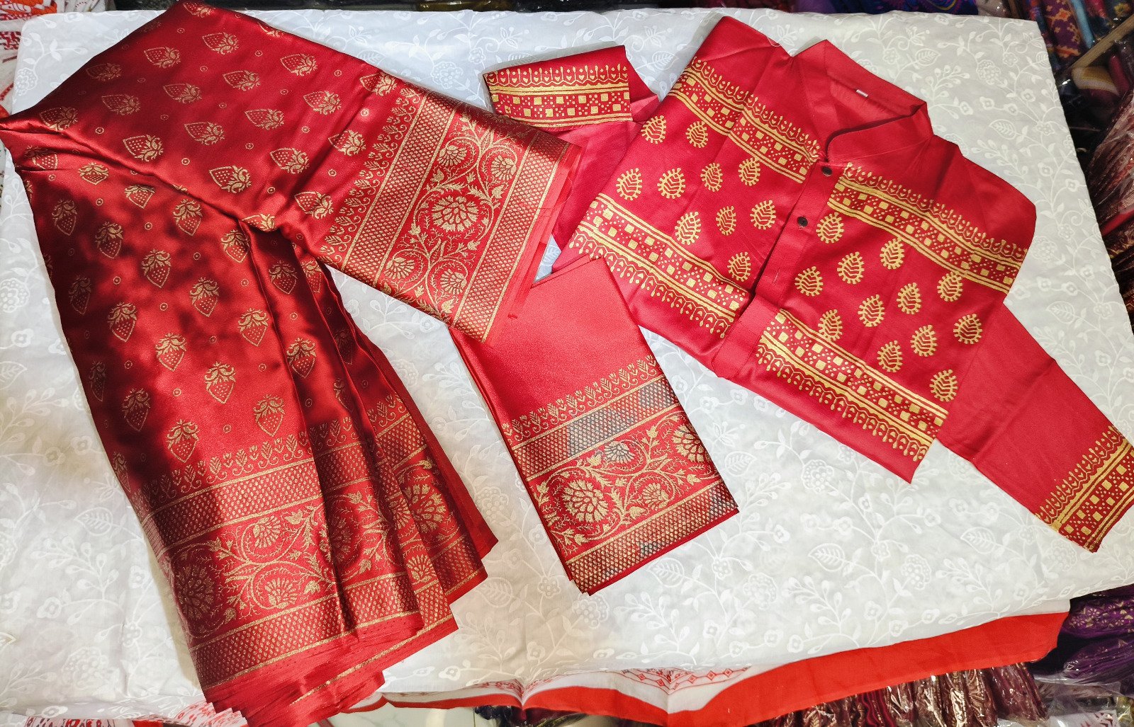 জাপানি সিল্ক শাড়ি নরম ও আরামদায়ক স্কিন প্রিন্টের নিখুঁত কাজ